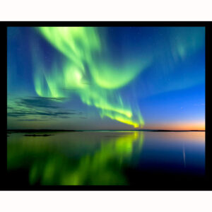 Arctic Light - Horizontal